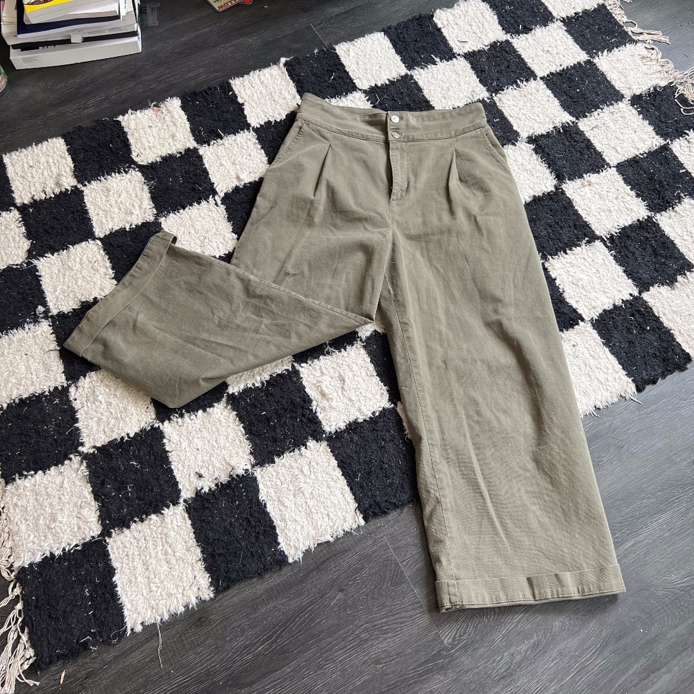 BDG Khaki wide leg trouser